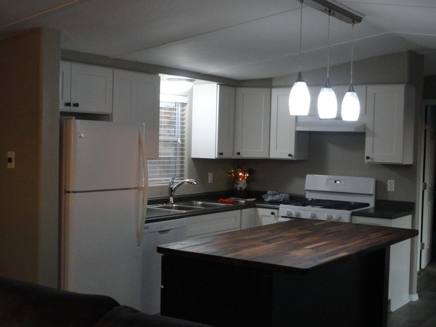 Remodeled kitchen in a Ridge Road rental